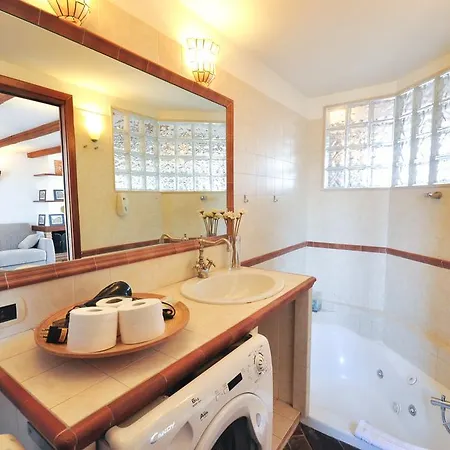 Penthouse With View شقة *