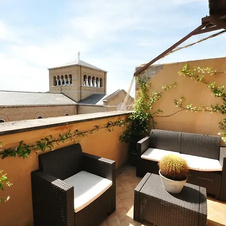 Penthouse With View * Rome